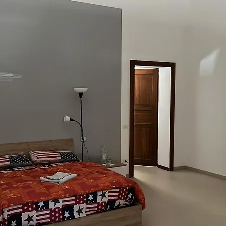 Homestay Grande Stanza Matrimoniale In Palazzo Signorile Mirandola