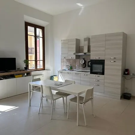 Grande Stanza Matrimoniale In Palazzo Signorile Homestay
