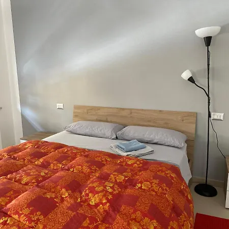 Grande Stanza Matrimoniale In Palazzo Signorile Homestay Mirandola